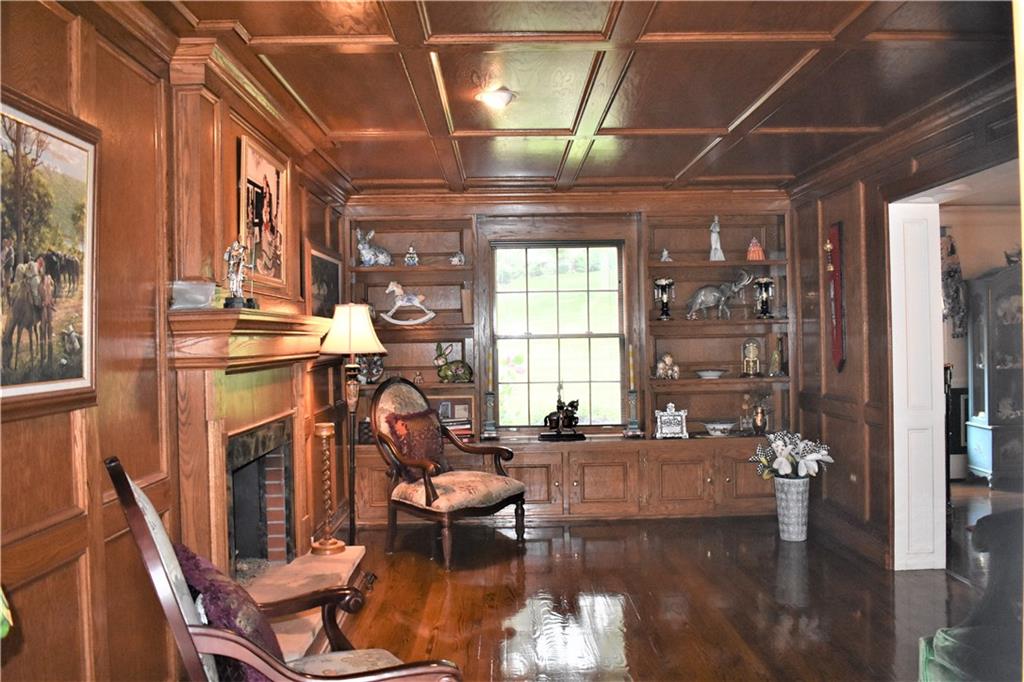 858 Larchmont Road Pittsburgh, PA 15243 - Photo 7 of 25 Gallery Image 7