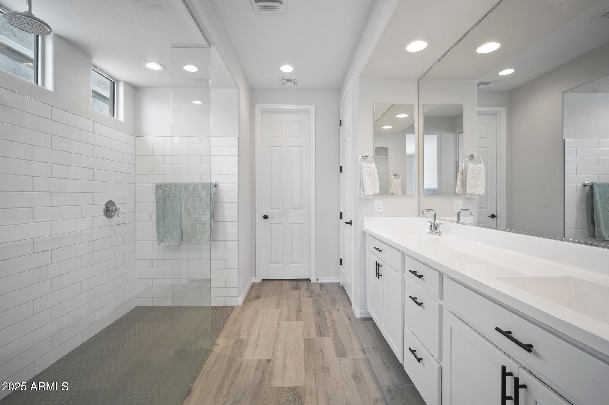 23018 East Mewes Road Queen Creek, AZ 85142 - Photo 14 of 33 SOL01023