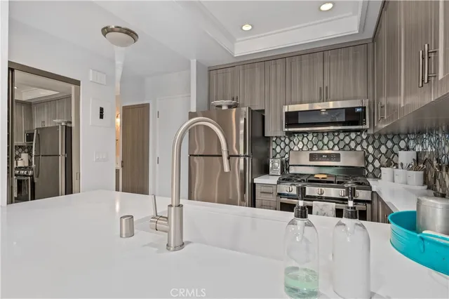 $3,000 | 17082 Pacific Coast Highway, Unit 102, Huntington Beach, CA 92649