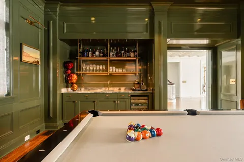 $19,500,000 | 217 Hommocks Road, Larchmont, NY 10538