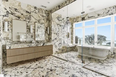 $19,500,000 | 217 Hommocks Road, Larchmont, NY 10538