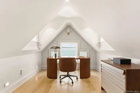 $19,500,000 | 217 Hommocks Road, Larchmont, NY 10538