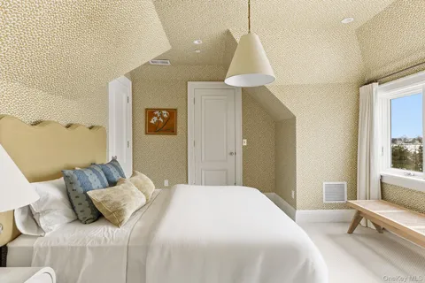 $19,500,000 | 217 Hommocks Road, Larchmont, NY 10538