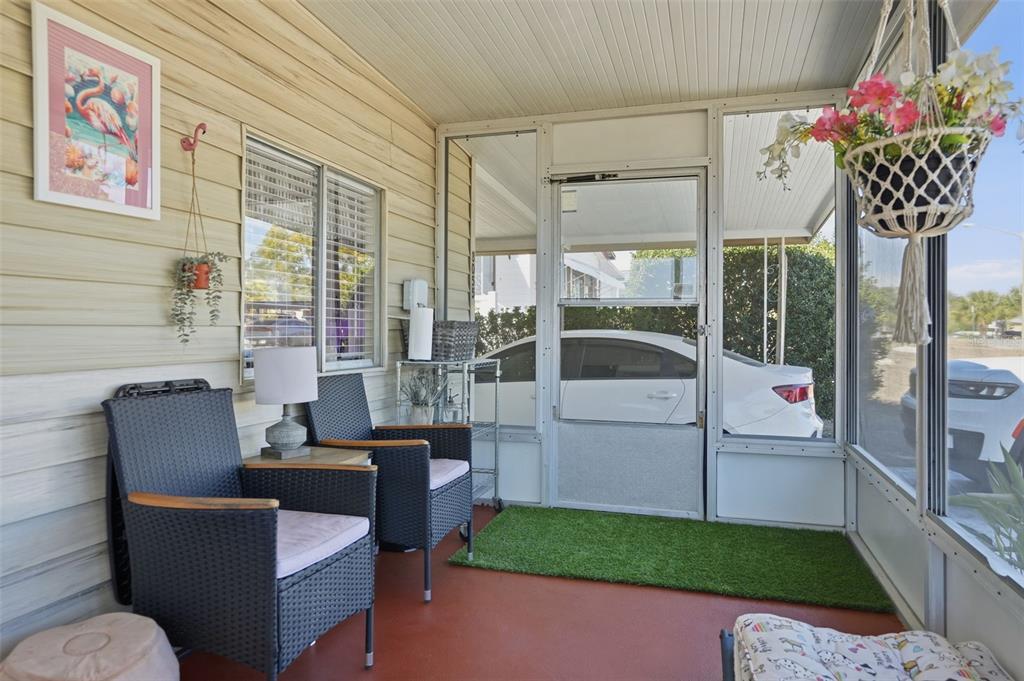 8055 Country Club Drive Brooksville, FL 34613 - Photo 30 of 33 a living room with furniture
