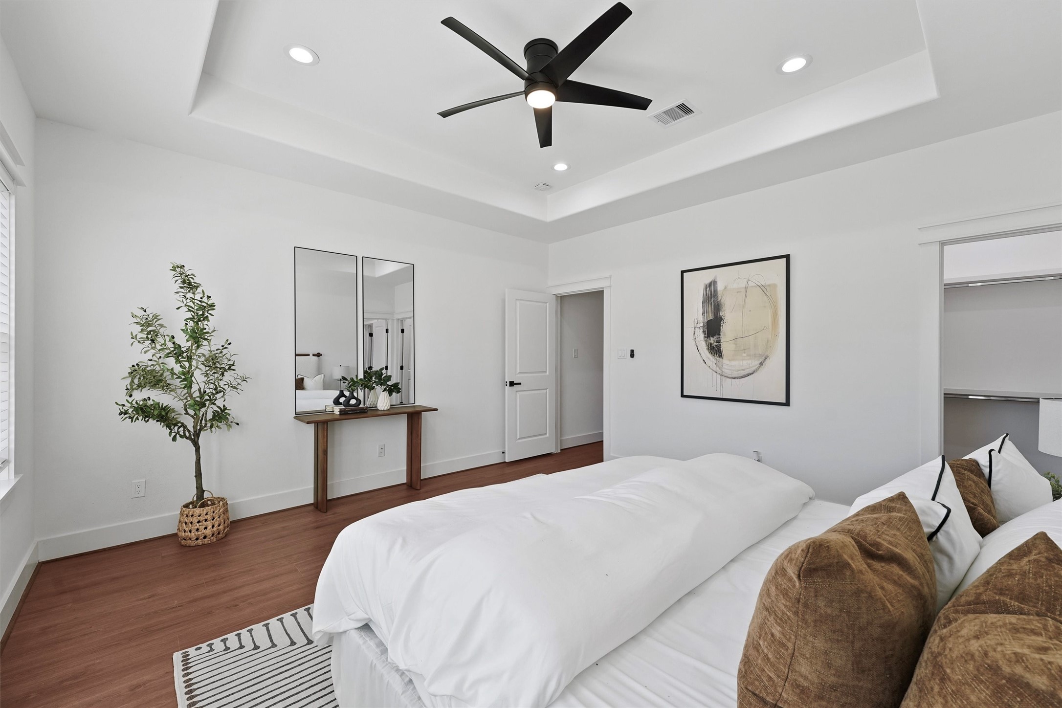 6128 Endeavor Heights Road Houston, TX 77091 - Photo 15 of 37 Gallery Image 15