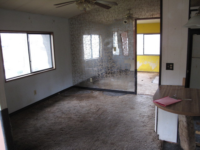 14635 Ravine Road Redding, CA 96003 - Photo 6 of 6 14635 Ravine Rd DINING AREA