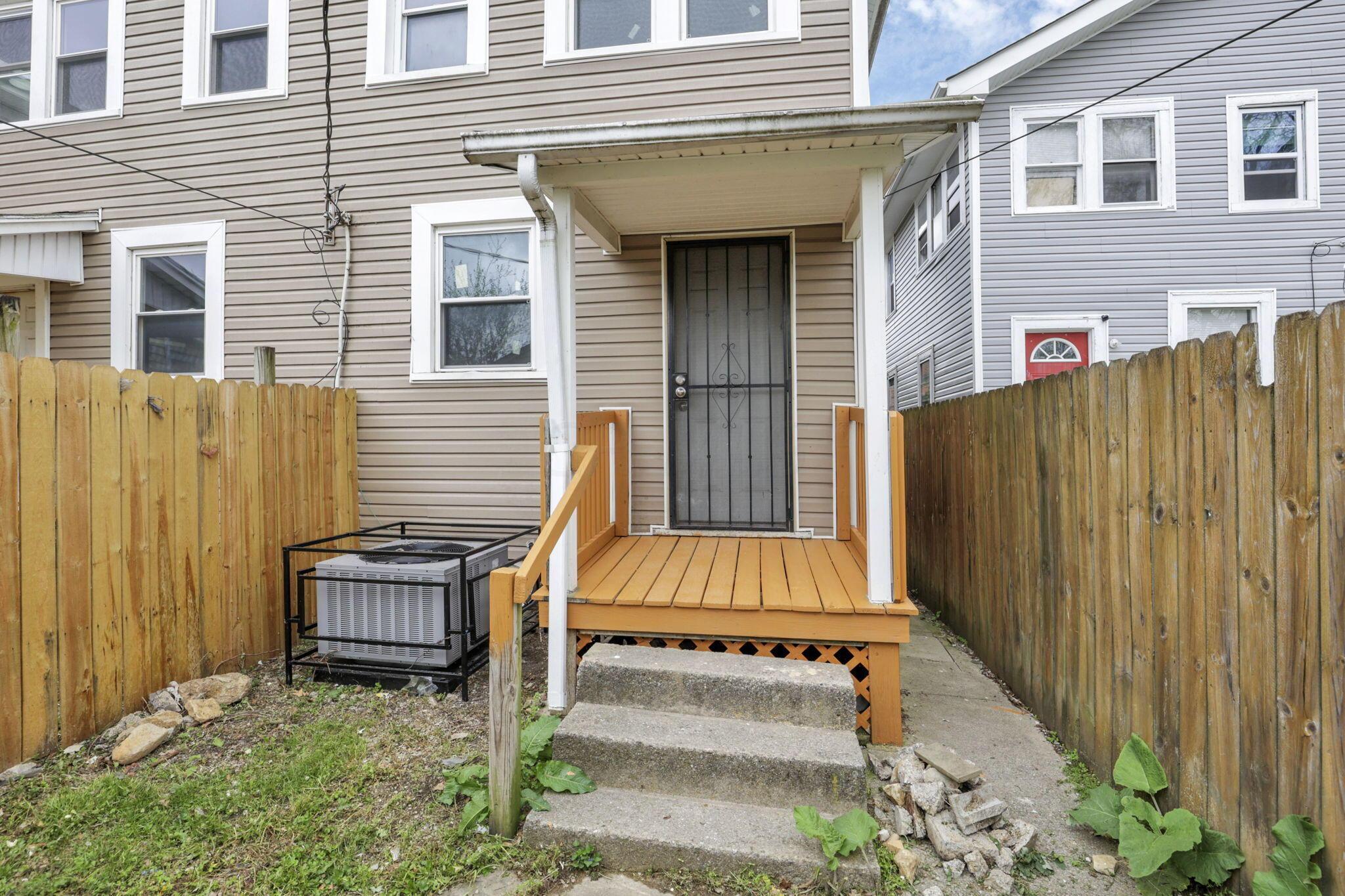 638 Racine Avenue Columbus, OH 43204 - Photo 34 of 68 37-web-or-mls-0N4A5226