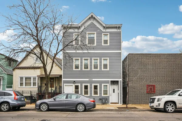 $930,000 | 3806 West Armitage Avenue, Chicago, IL 60647