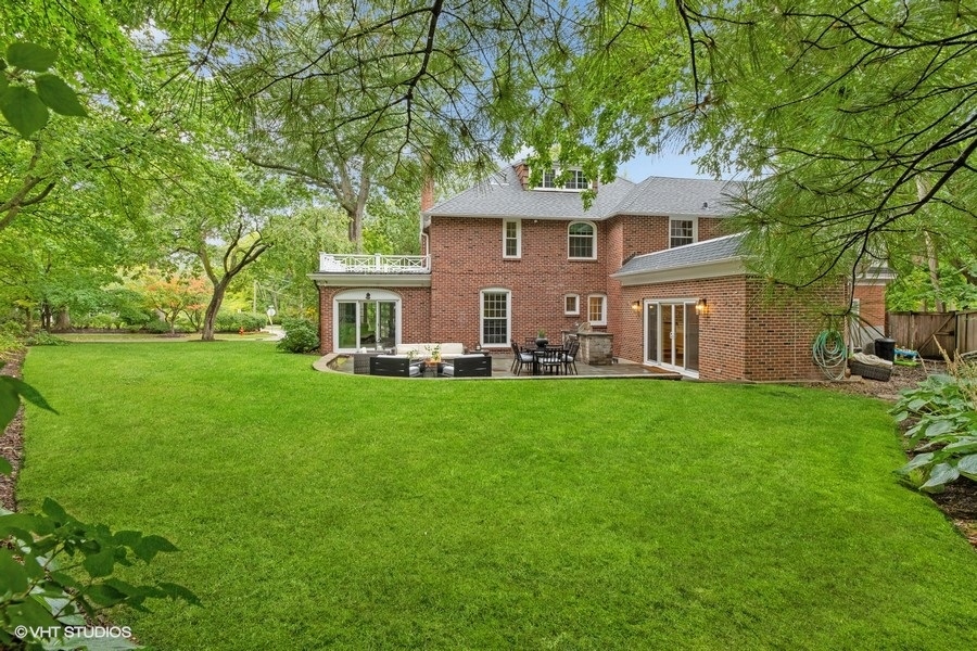 210 Franklin Road Glencoe, IL 60022 - Photo 26 of 33 a front view of house with yard and green space