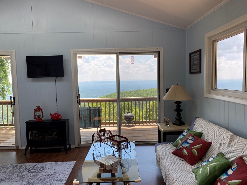 1963 Elk Spur Road Fancy Gap, VA 24328 - Photo 23 of 36 Gallery Image 23