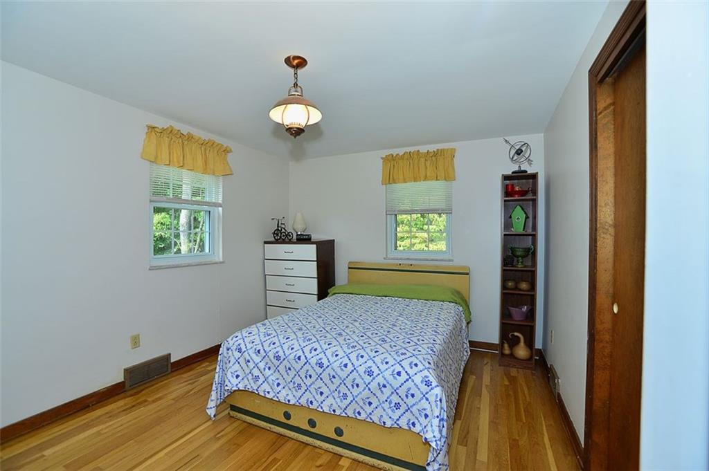 1321 Powers Run Road Pittsburgh, PA 15238 - Photo 8 of 12 Gallery Image 8