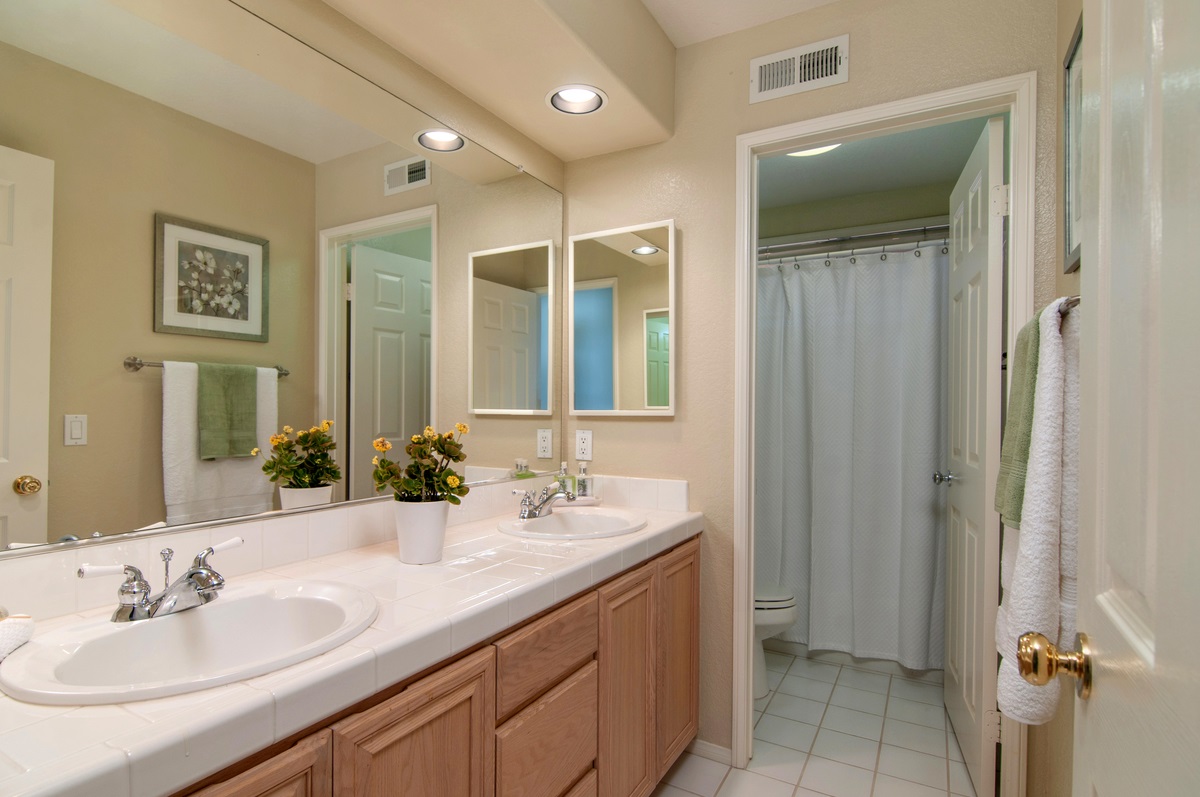 4832 Riding Ridge Road San Diego, CA 92130 - Photo 16 of 22