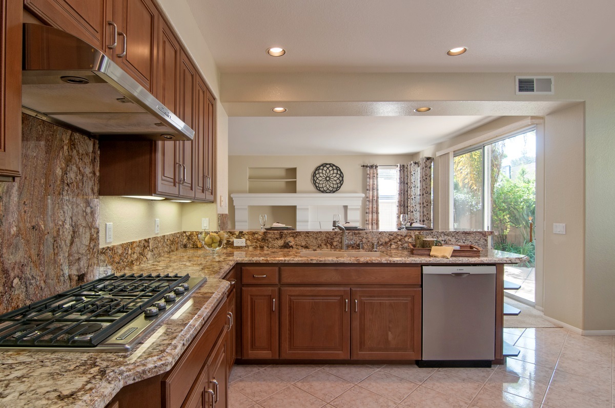 4832 Riding Ridge Road San Diego, CA 92130 - Photo 6 of 22