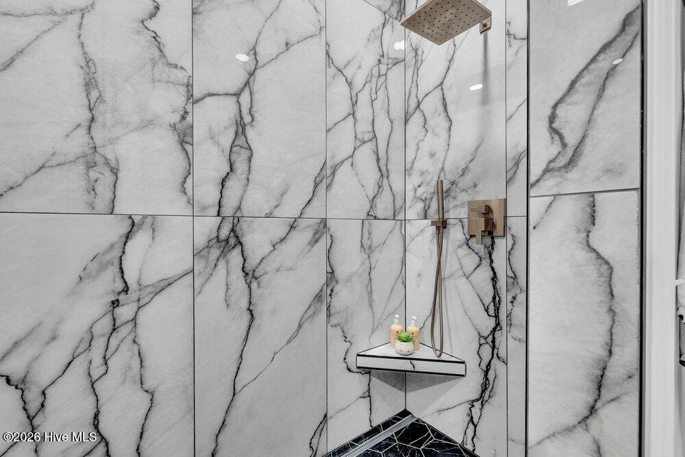 120 Middle Point Road Hampstead, NC 28443 - Photo 22 of 54 Double Shower Heads