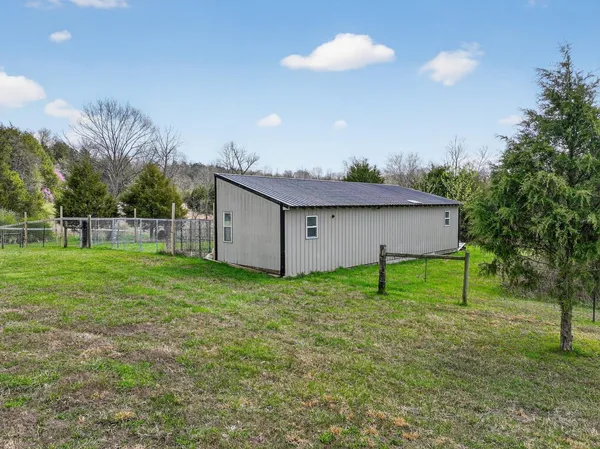 $819,900 | 7516 Log Lick Road, Florence, IN 47020