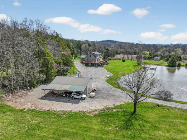 $819,900 | 7516 Log Lick Road, Florence, IN 47020