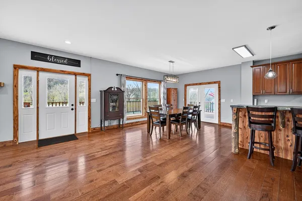 $819,900 | 7516 Log Lick Road, Florence, IN 47020