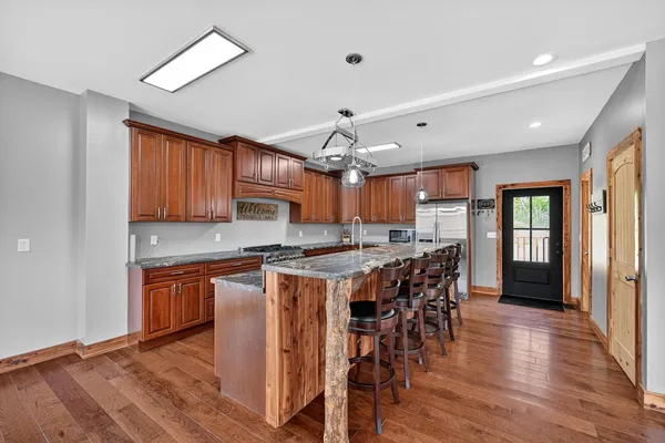 $819,900 | 7516 Log Lick Road, Florence, IN 47020