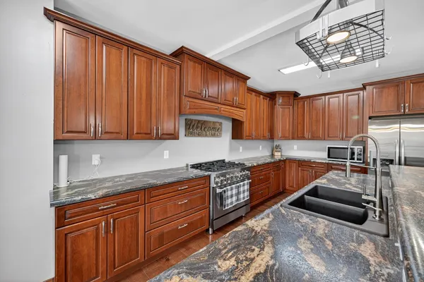 $819,900 | 7516 Log Lick Road, Florence, IN 47020