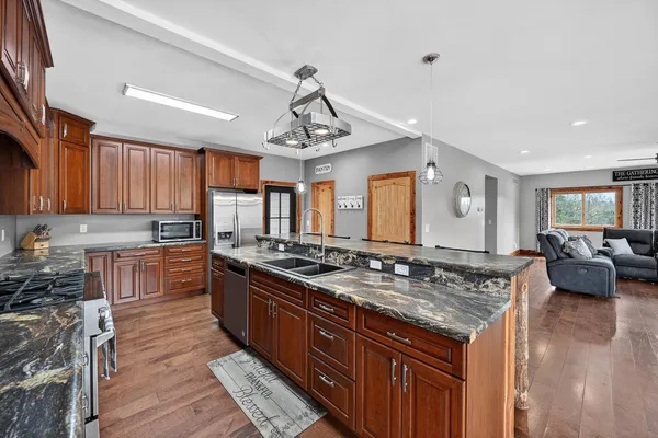 $819,900 | 7516 Log Lick Road, Florence, IN 47020