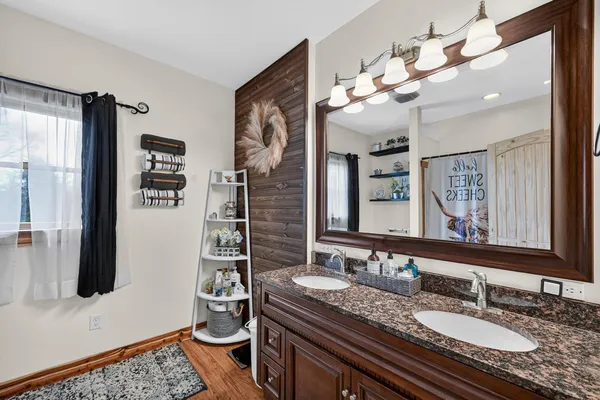 $819,900 | 7516 Log Lick Road, Florence, IN 47020