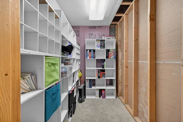 $819,900 | 7516 Log Lick Road, Florence, IN 47020