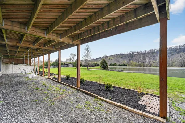 $819,900 | 7516 Log Lick Road, Florence, IN 47020