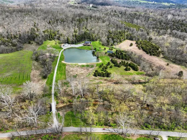 $819,900 | 7516 Log Lick Road, Florence, IN 47020