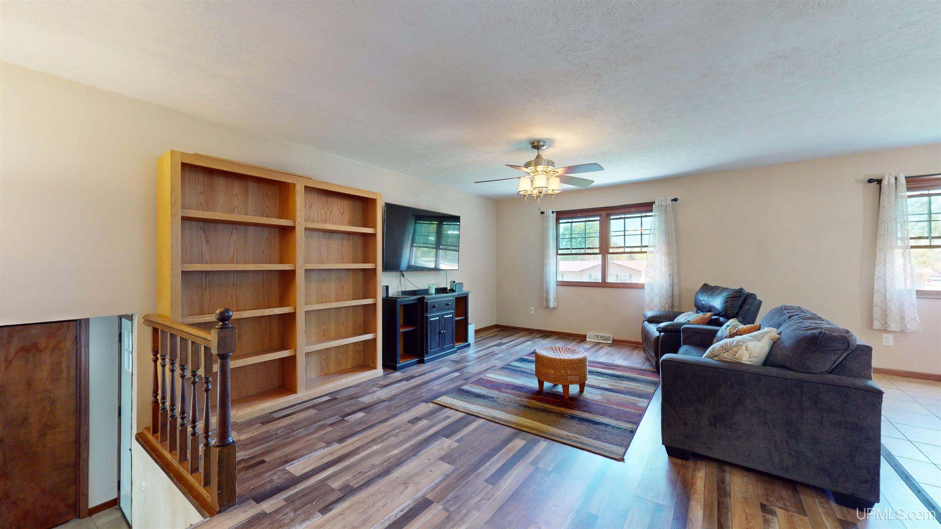 205 North Rose Street Ishpeming, MI 49849 - Photo 3 of 47