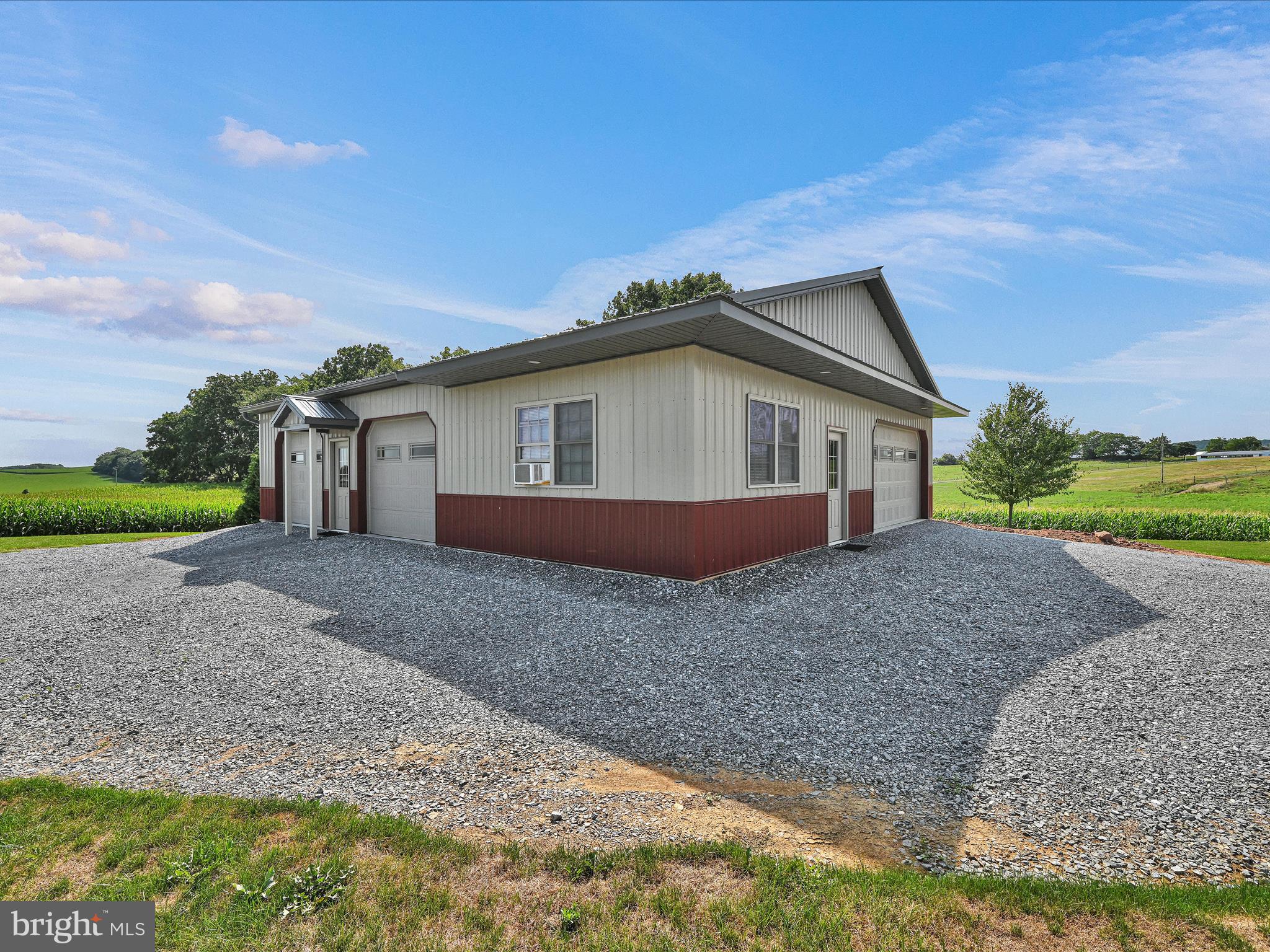 1480 Fonderwhite Road Lebanon, PA 17042 - Photo 17 of 19 Shop: 2 car front load + 2 car side load & more!