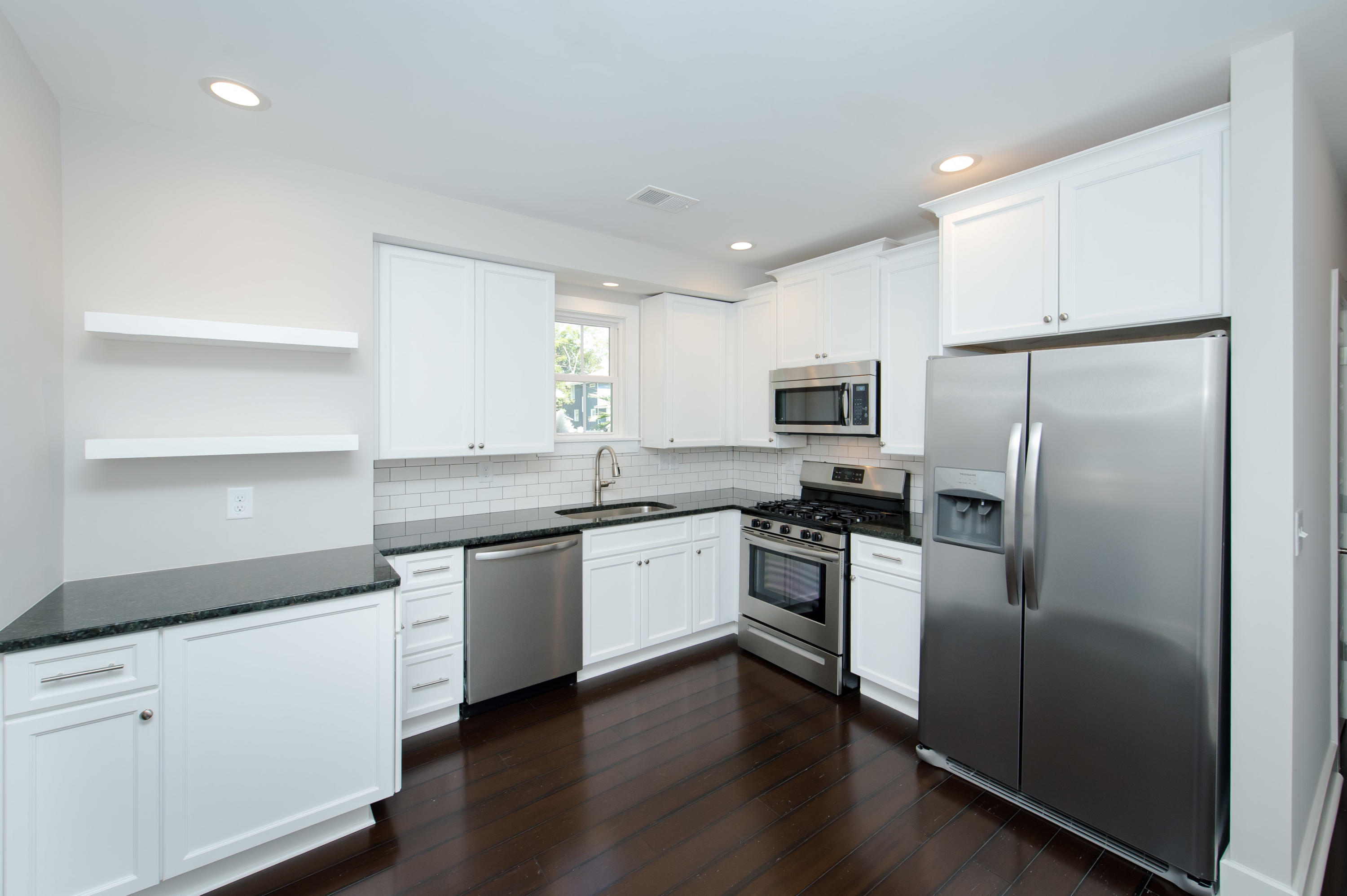 834 Rutledge Avenue Charleston, SC 29403 - Photo 15 of 40 834 Rutledge Ave_Low Res-17