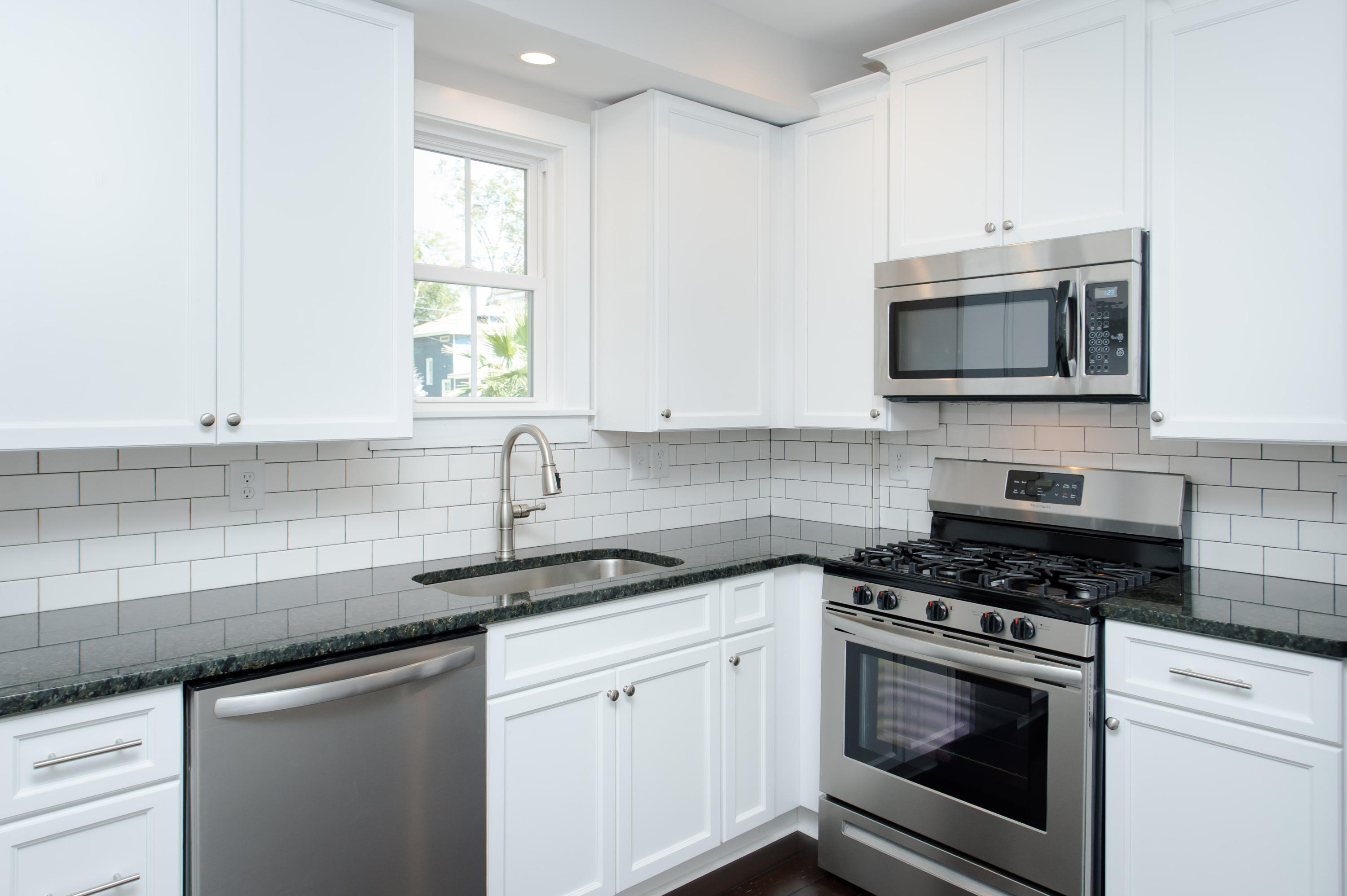 834 Rutledge Avenue Charleston, SC 29403 - Photo 17 of 40 834 Rutledge Ave_Low Res-19