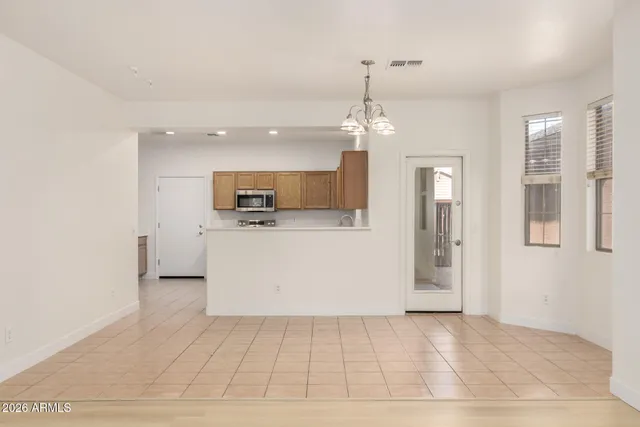 $2,800 | 4382 East Selena Drive, Phoenix, AZ 85050