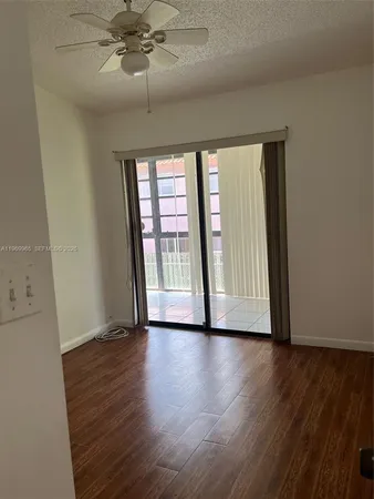 $2,300 | 20680 Northeast 4th Court, Unit 206, Miami, FL 33179