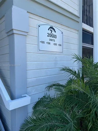 $2,300 | 20680 Northeast 4th Court, Unit 206, Miami, FL 33179