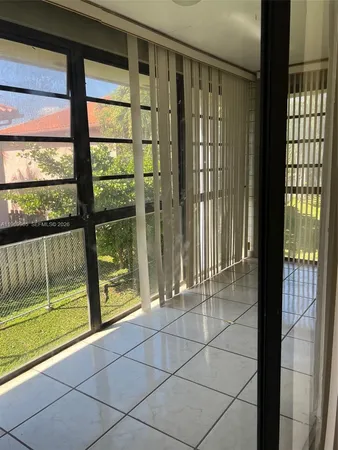 $2,300 | 20680 Northeast 4th Court, Unit 206, Miami, FL 33179