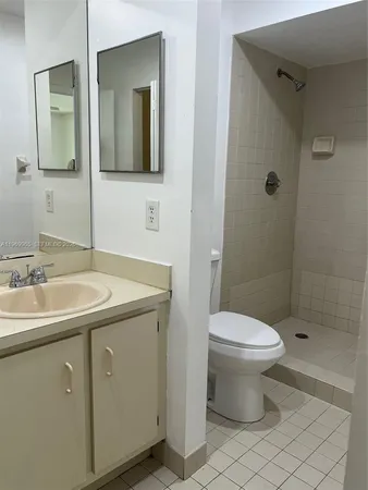 $2,300 | 20680 Northeast 4th Court, Unit 206, Miami, FL 33179