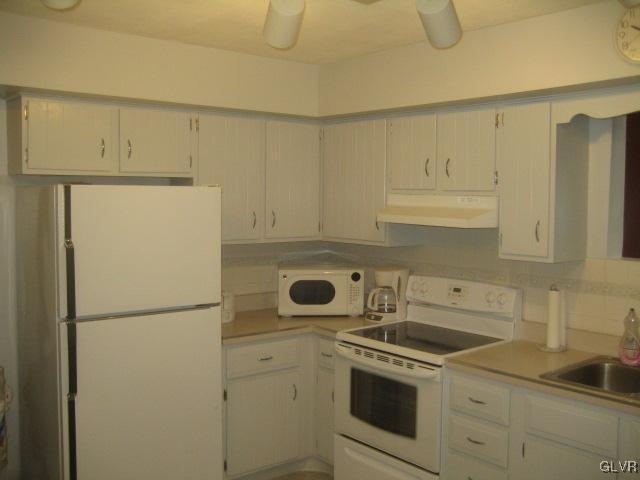 2923 Center Road Northampton, PA 18067 - Photo 7 of 38 Gallery Image 7