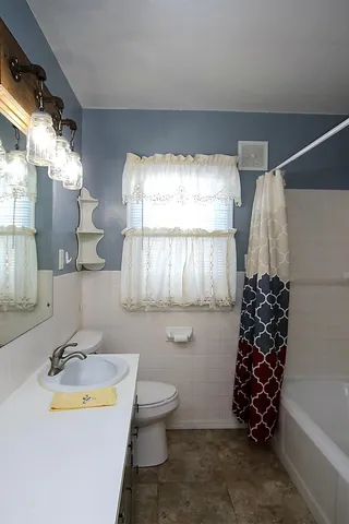 $219,000 | 706 Lynn Road Southwest, Hutchinson, MN 55350