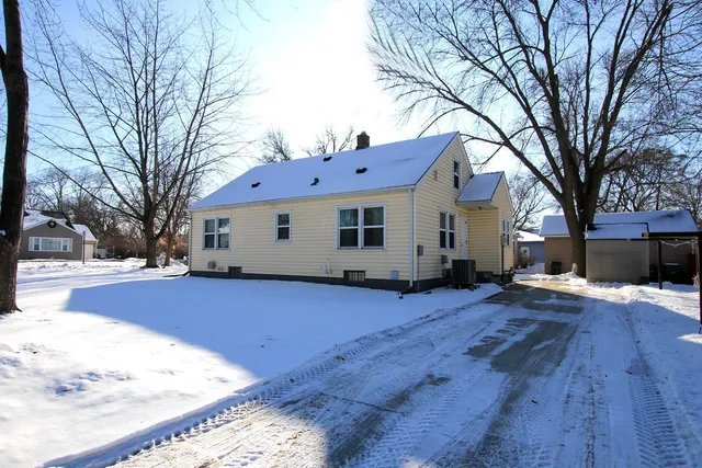 $219,000 | 706 Lynn Road Southwest, Hutchinson, MN 55350