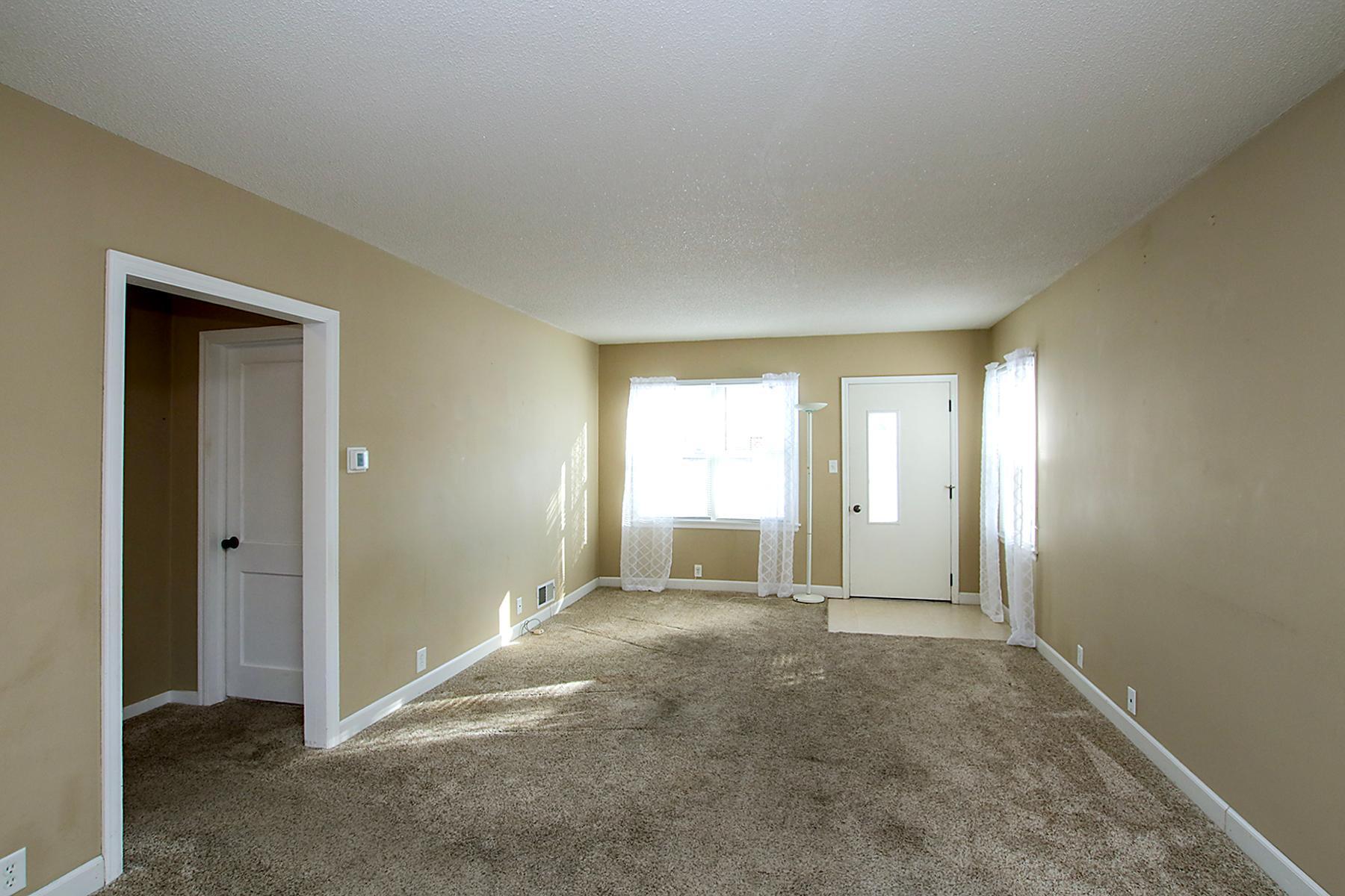 706 Lynn Road Southwest Hutchinson, MN 55350 - Photo 4 of 26