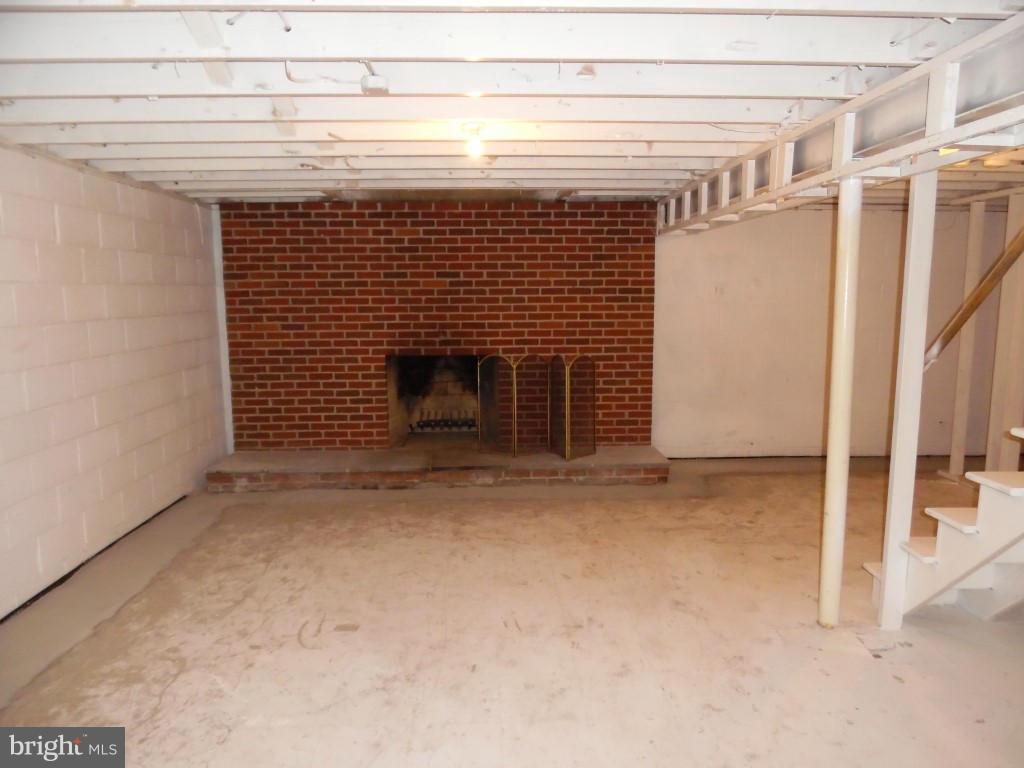 763 Chick Road Tuscarora, MD 21790 - Photo 5 of 13 Interior (General)