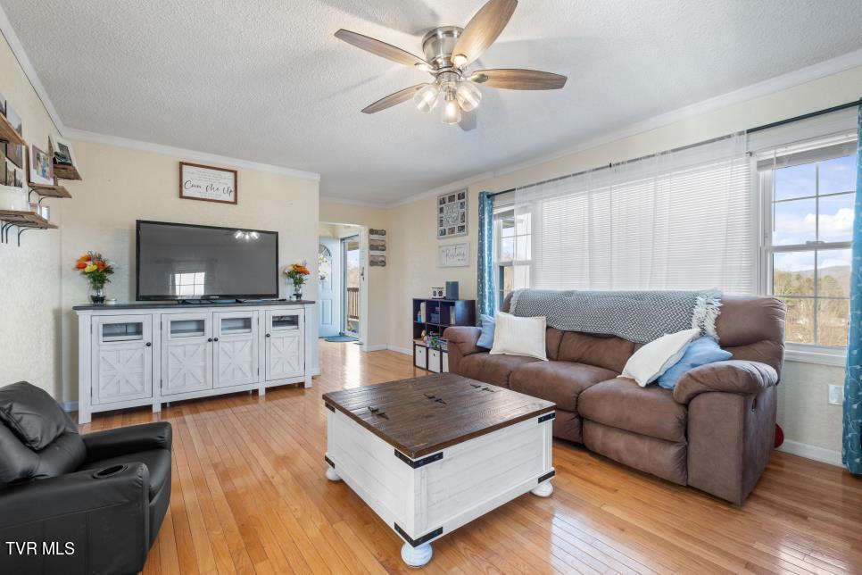 117 Middle Avenue Cleveland, VA 24225 - Photo 19 of 32 IMG_0306