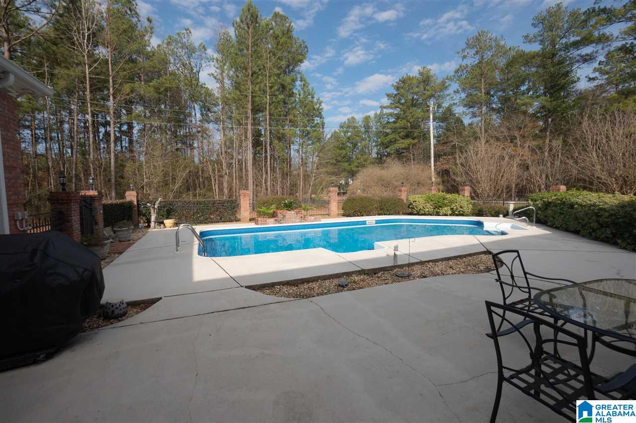 18 Stone Ridge Drive Sylacauga, AL 35150 - Photo 3 of 37