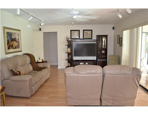 6137 Woodbury Road Boca Raton, FL 33433 - Photo 12 of 25 Additional Photo