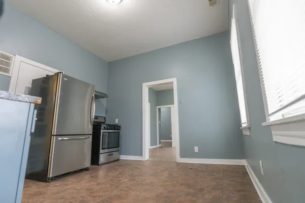 $1,400 | 1701 West 35th Street, Unit 2, Chicago, IL 60609