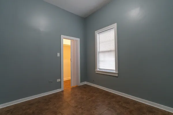 $1,400 | 1701 West 35th Street, Unit 2, Chicago, IL 60609