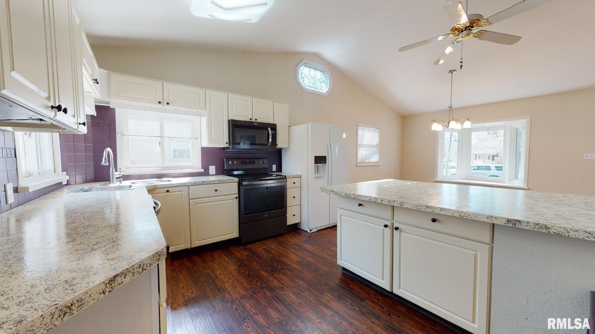 13 Bonnie Court Springfield, IL 62704 - Photo 8 of 20 Gallery Image 8