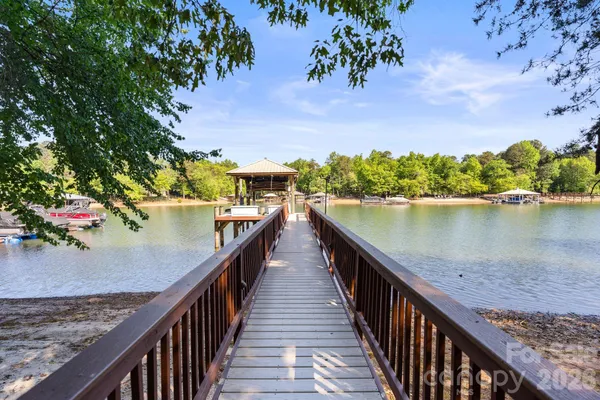 $1,895,000 | 4685 Eagle Pointe Court, Denver, NC 28037