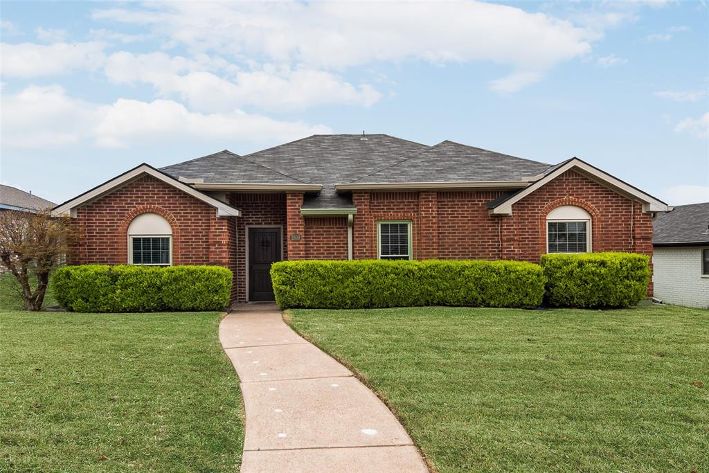 1809 Chippewa Trail Mesquite, TX 75149 - Photo 1 of 21 Single story home featuring brick siding and a front yard